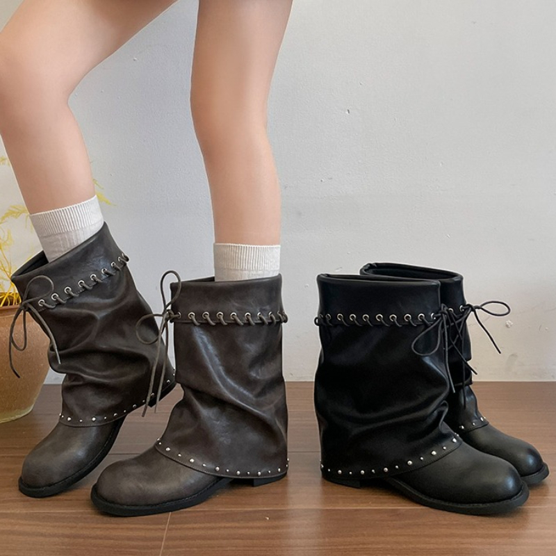 Leather Classic Strap - أحذية نسائية فضفاضة تصل إلى منتصف